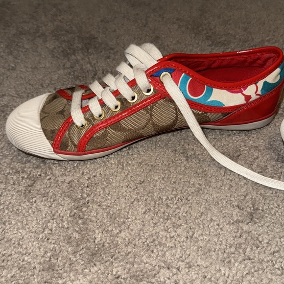 Coach Zorra Signature C Canvas Logo Red Khaki Brown
Sneakers Tennis Shoes 7. - Picture 5 of 9